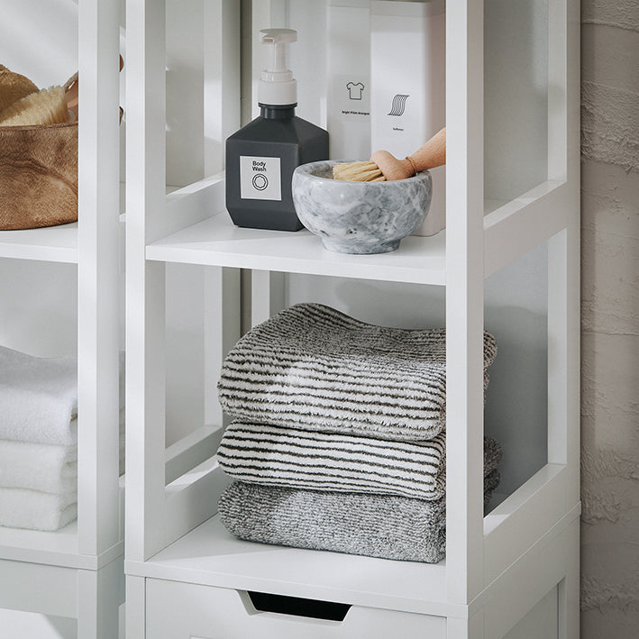 SoBuy | Armoire haute avec sac à linge | Meuble de salle de bain | Armoire à linge | Étagère de salle de bain | Blanc | BZR123-W
