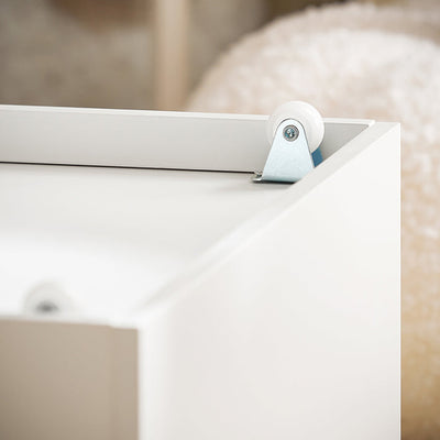 SoBuy | Banc pour enfants avec étagère à livres et coussin d'assise | Coffre à jouets | Boîte de rangement à roulettes | Blanc | KMB66-W