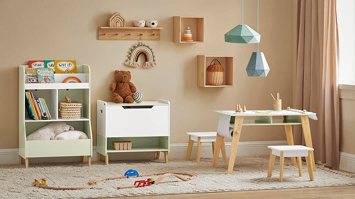 SoBuy | Tavolo per bambini con 2 sedie | Set sedie e tavolo per bambini | Tavolino da disegno per bambini | Tavolo da gioco | Bianco-Verde | KMB92-GR
