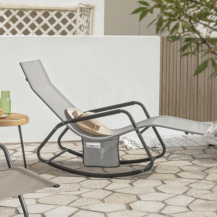 SoBuy | Sedia a dondolo relax | Lettino prendisole con tasca laterale | Sedia a sdraio da giardino | Poltrona relax | Lettino oscillante | Grigio chiaro | OGS47-HG